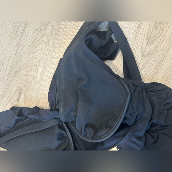 Lauren Ralph Lauren Women’s Underwire Ruffled One Piece Swimsuit Size 10 Black - Picture 10 of 10